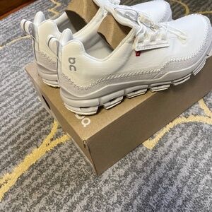 Womens Oncloud Cloudaway Running shoes